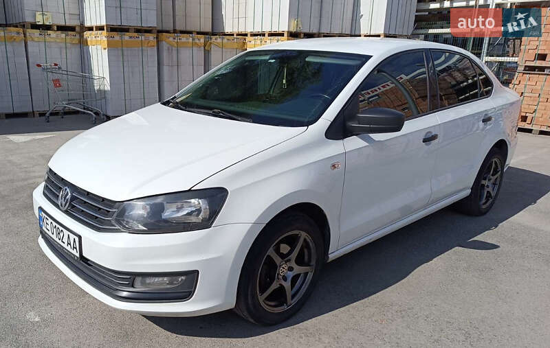 Седан Volkswagen Polo 2016 в Дніпрі
