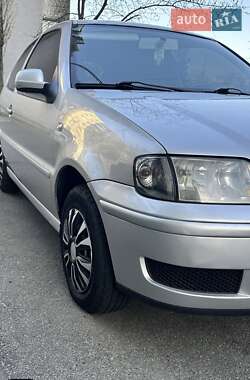 Хэтчбек Volkswagen Polo 2001 в Киеве