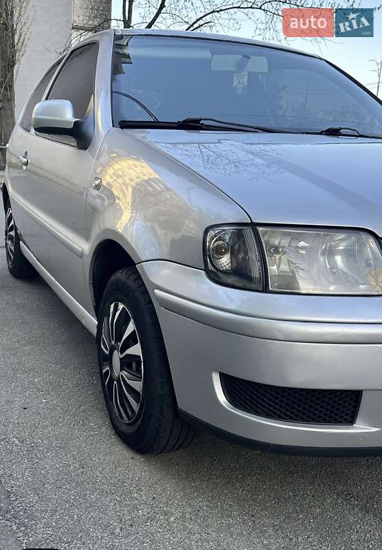 Volkswagen Polo 2001