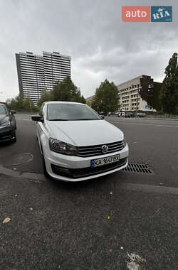 Седан Volkswagen Polo 2019 в Киеве