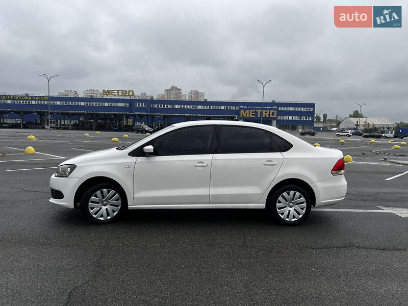 Седан Volkswagen Polo 2012 в Киеве
