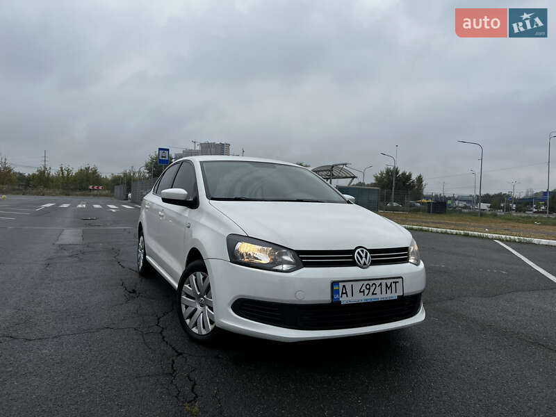Седан Volkswagen Polo 2012 в Киеве
