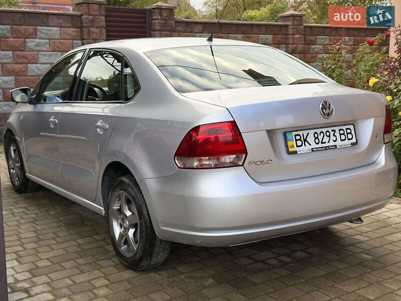 Седан Volkswagen Polo 2011 в Ровно фото 8 Седан Volkswagen Polo 2011 в Ровно