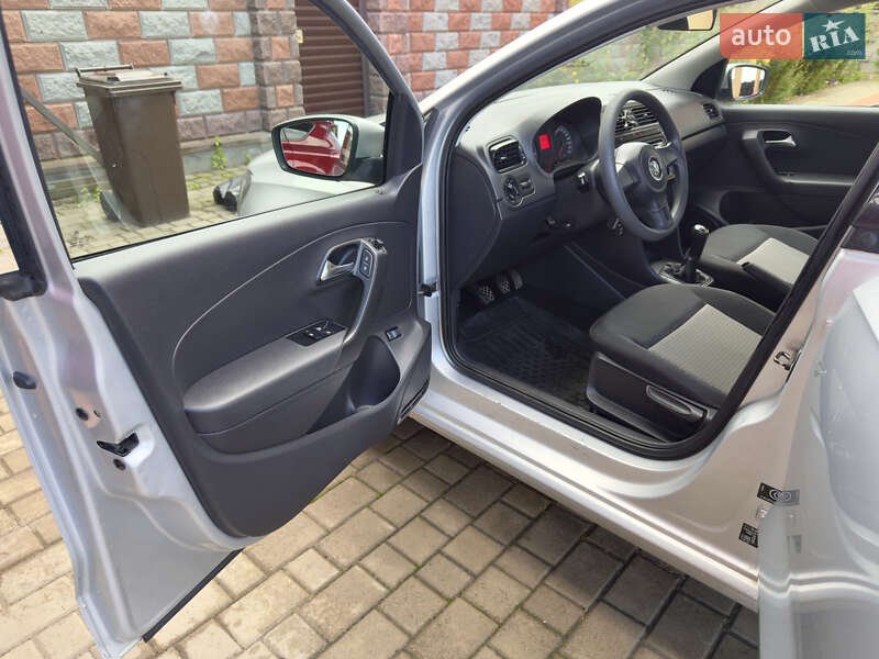Седан Volkswagen Polo 2011 в Ровно фото 15 Седан Volkswagen Polo 2011 в Ровно