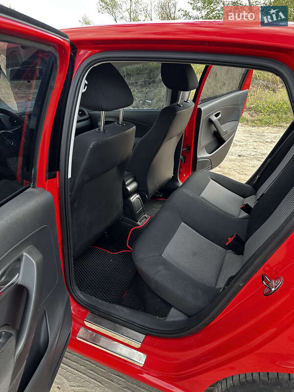 Хетчбек Volkswagen Polo 2011 в Запоріжжі