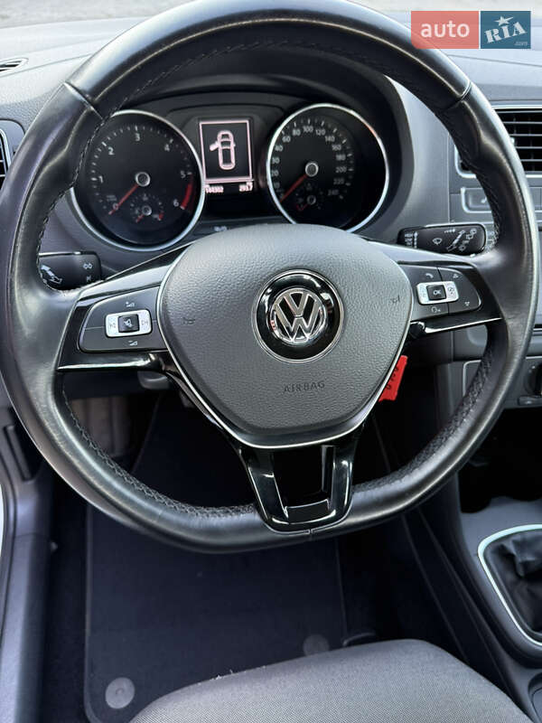 Хетчбек Volkswagen Polo 2016 в Шепетівці