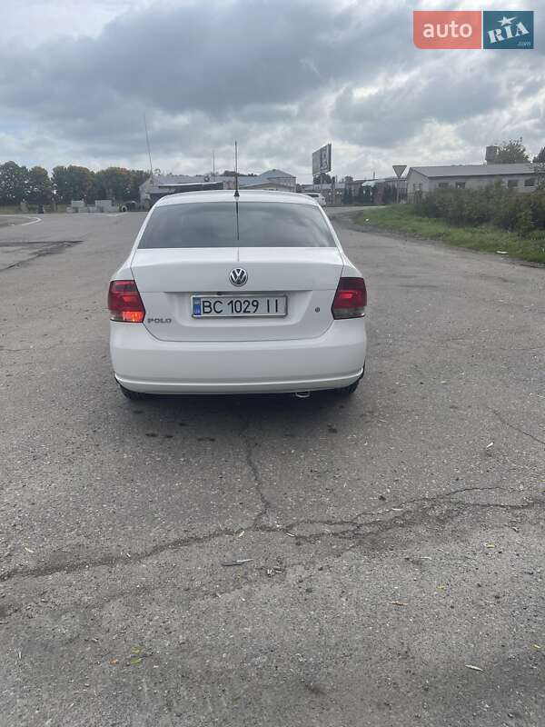 Седан Volkswagen Polo 2012 в Буську