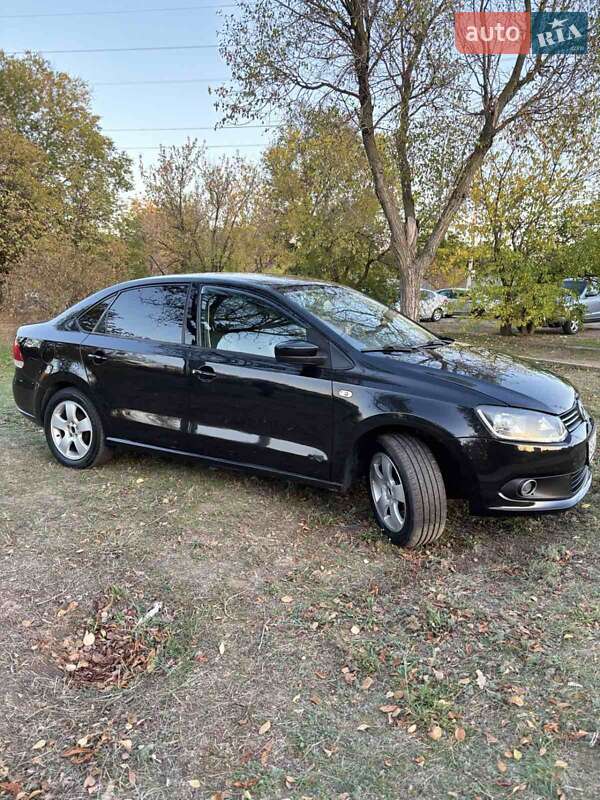 Седан Volkswagen Polo 2013 в Днепре