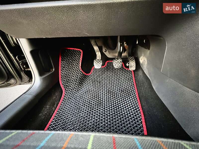 Хэтчбек Volkswagen Polo 2007 в Ровно