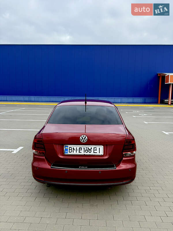 Седан Volkswagen Polo 2016 в Сумах