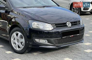 Хэтчбек Volkswagen Polo 2010 в 