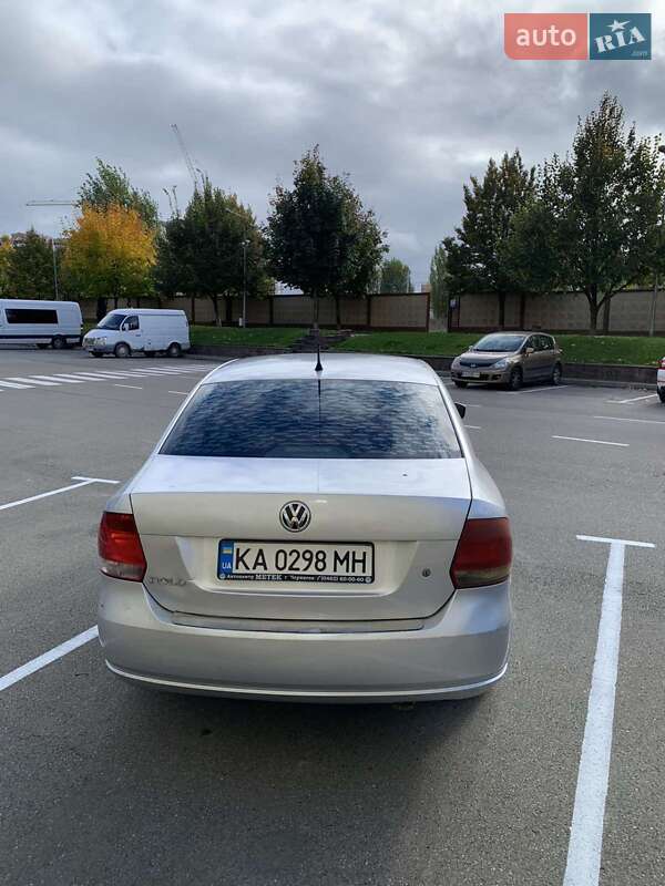 Седан Volkswagen Polo 2011 в Киеве