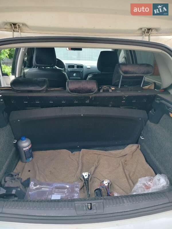 Хэтчбек Volkswagen Polo 2011 в Обухове фото 5 Хэтчбек Volkswagen Polo 2011 в Обухове