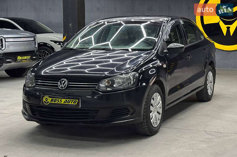 Седан Volkswagen Polo 2011 в Черновцах