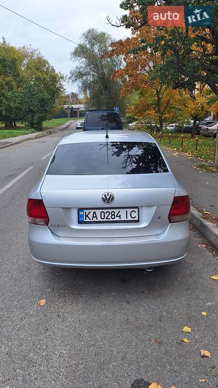 Седан Volkswagen Polo 2012 в Киеве