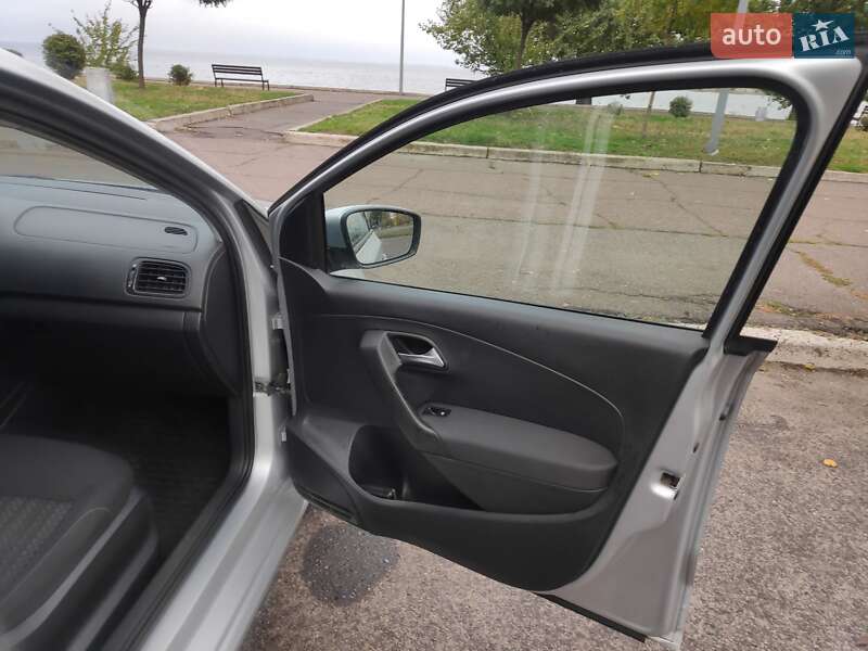 Седан Volkswagen Polo 2018 в Черкассах