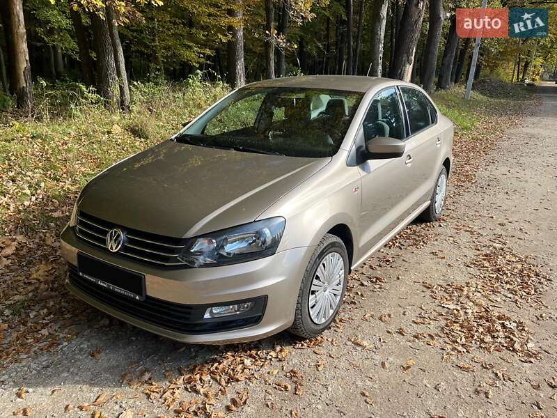 Седан Volkswagen Polo 2018 в Львові