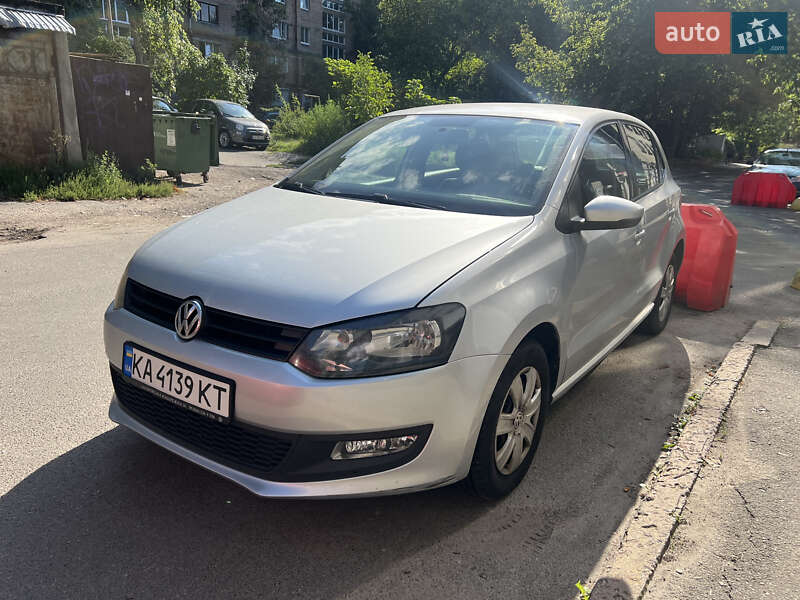 Хетчбек Volkswagen Polo 2012 в  фото Хетчбек Volkswagen Polo 2012 в