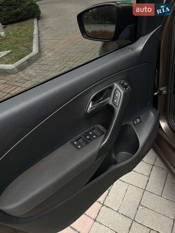 Седан Volkswagen Polo 2018 в Киеве фото 17 Седан Volkswagen Polo 2018 в Киеве