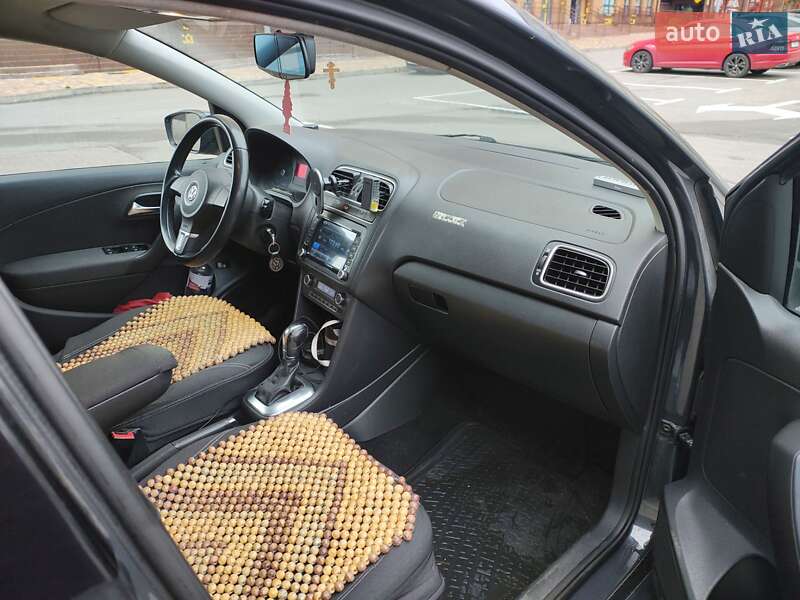 Седан Volkswagen Polo 2013 в Києві фото 5 Седан Volkswagen Polo 2013 в Києві