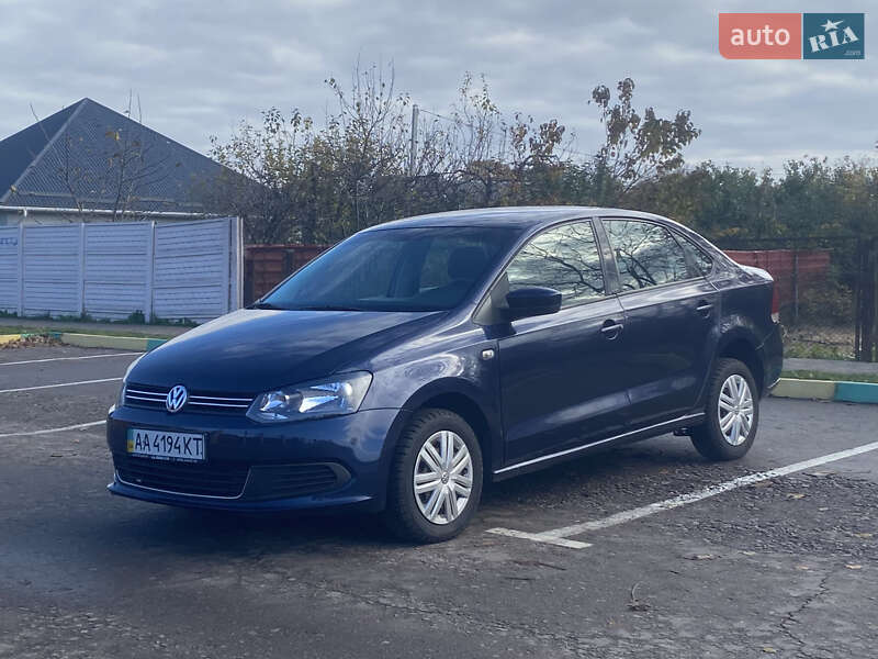 Седан Volkswagen Polo 2013 в Киеве фото 5 Седан Volkswagen Polo 2013 в Киеве