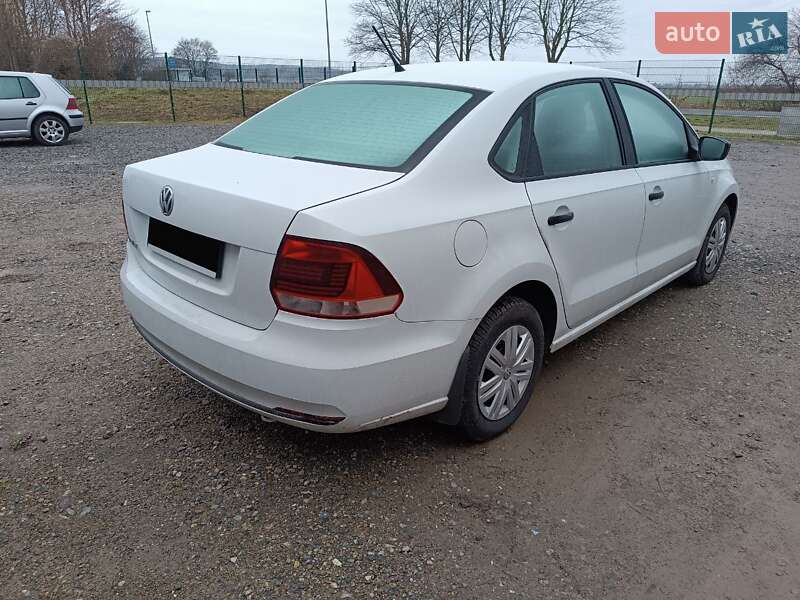 Седан Volkswagen Polo 2018 в Ивано-Франковске