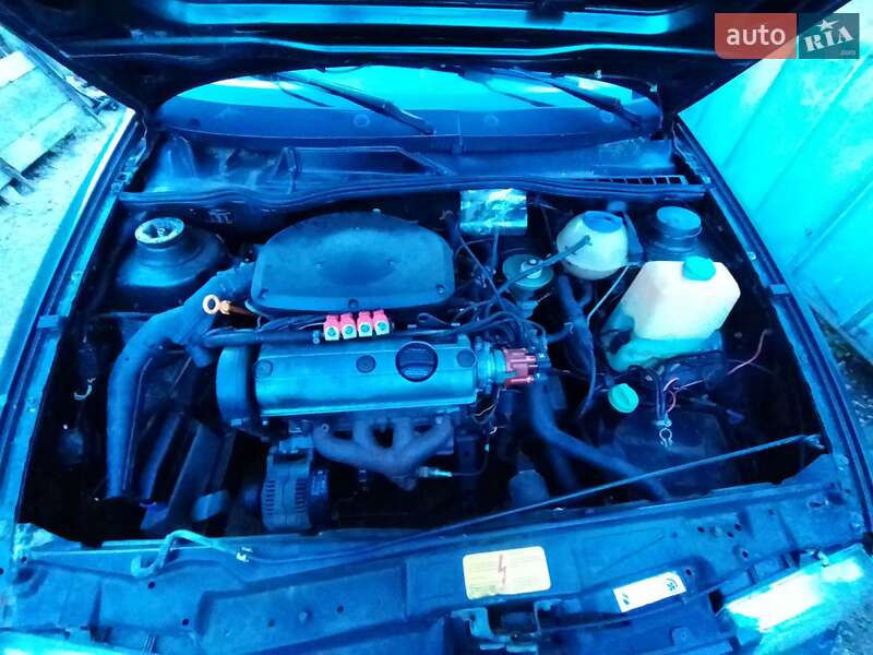 Седан Volkswagen Polo 1997 в Долині