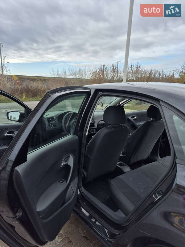 Седан Volkswagen Polo 2012 в Конотопе фото 7 Седан Volkswagen Polo 2012 в Конотопе
