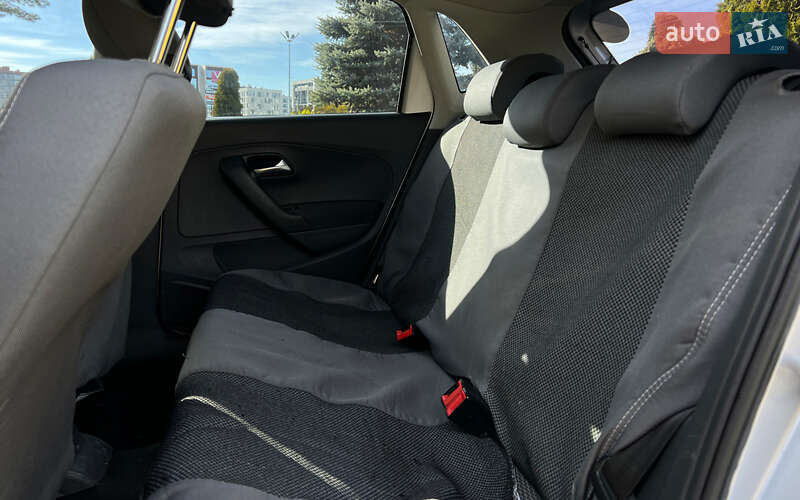Хэтчбек Volkswagen Polo 2010 в Львове