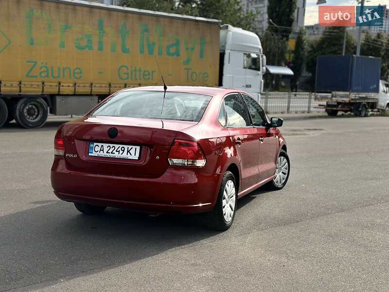 Седан Volkswagen Polo 2013 в Киеве