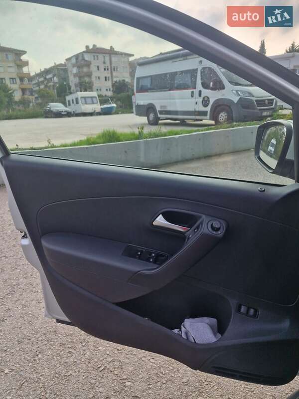 Седан Volkswagen Polo 2016 в Киеве фото 3 Седан Volkswagen Polo 2016 в Киеве