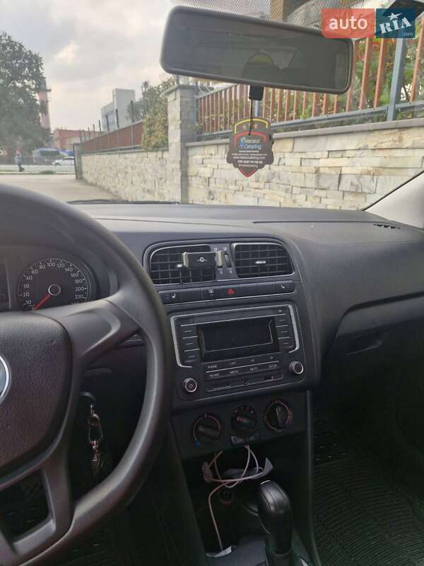 Седан Volkswagen Polo 2016 в Киеве фото 5 Седан Volkswagen Polo 2016 в Киеве