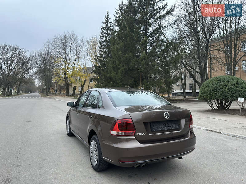 Седан Volkswagen Polo 2017 в Желтых Водах