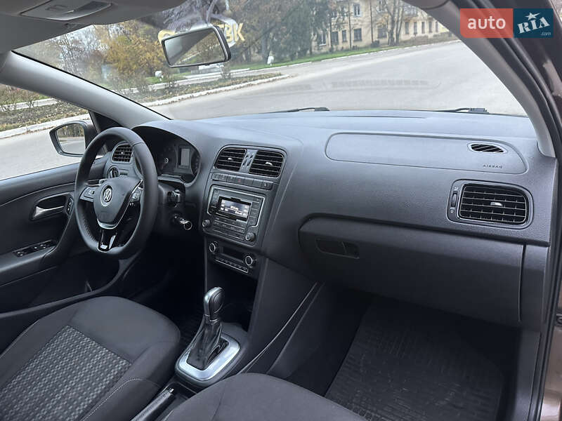 Седан Volkswagen Polo 2017 в Желтых Водах