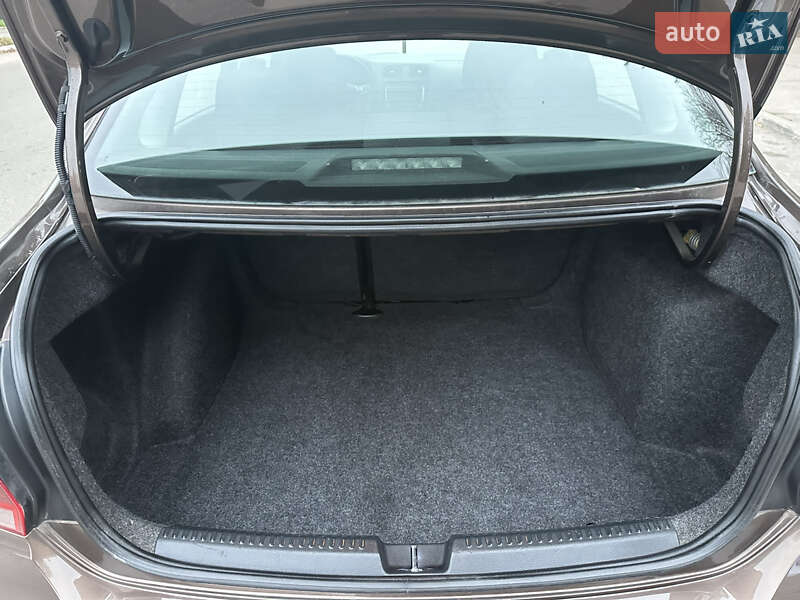 Седан Volkswagen Polo 2017 в Желтых Водах