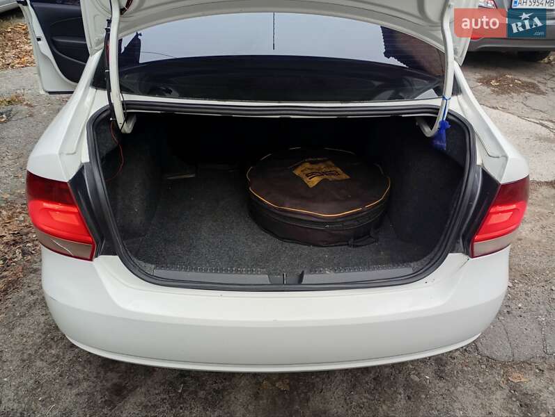 Седан Volkswagen Polo 2011 в Полтаве