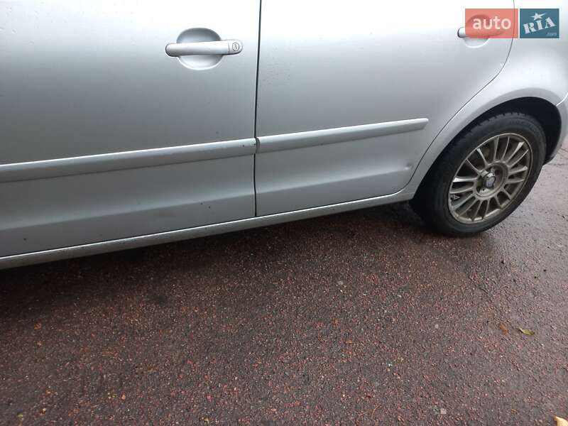 Хетчбек Volkswagen Polo 2002 в Житомирі