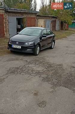 Седан Volkswagen Polo 2015 в Запорожье