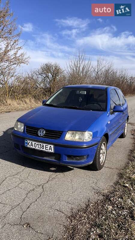 Хэтчбек Volkswagen Polo 2000 в Обухове