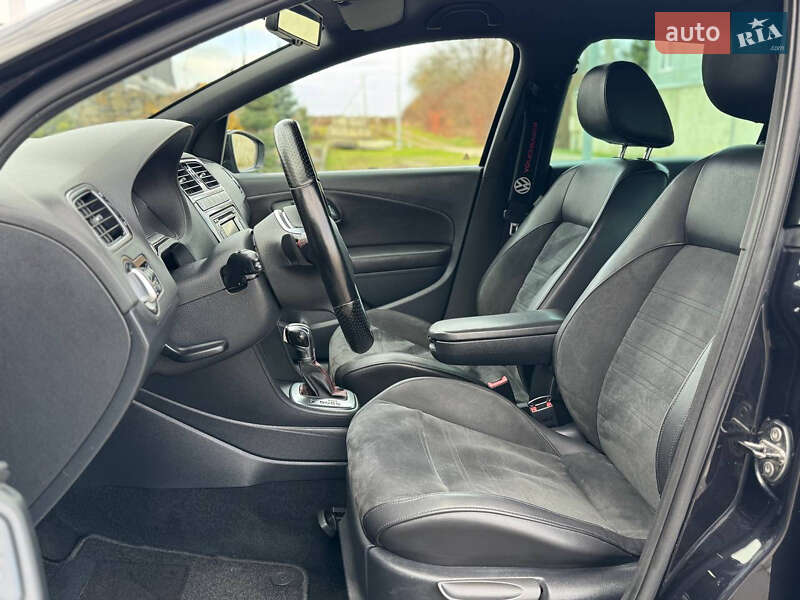 Хетчбек Volkswagen Polo 2011 в Стрию