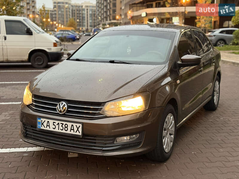 Седан Volkswagen Polo 2018 в Киеве