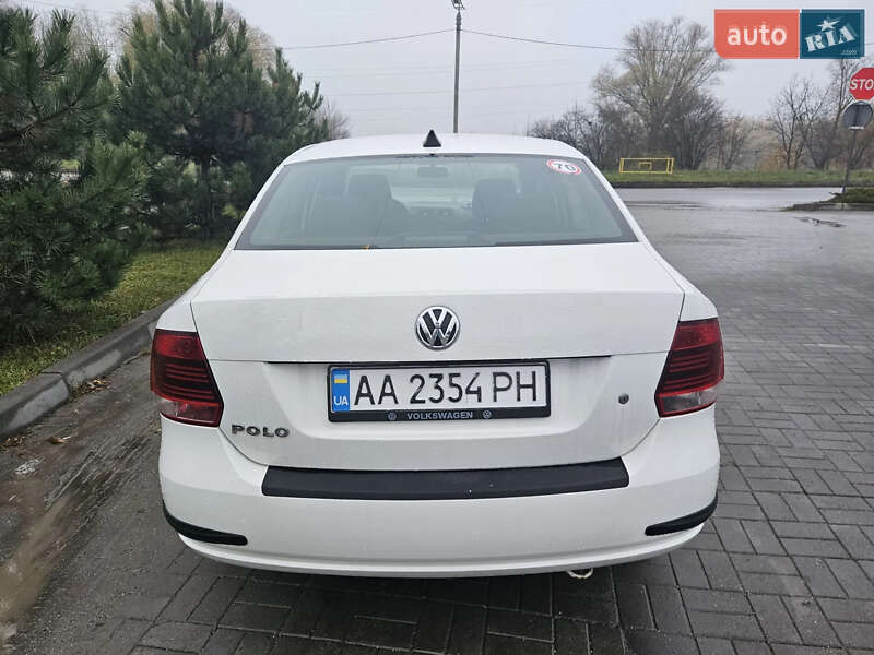 Седан Volkswagen Polo 2012 в Хмельницком
