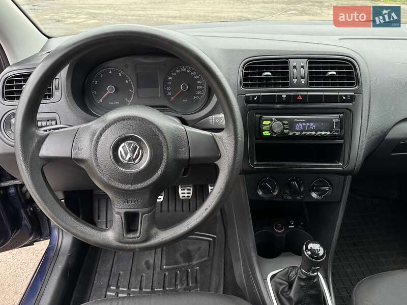Седан Volkswagen Polo 2012 в Киеве фото 21 Седан Volkswagen Polo 2012 в Киеве
