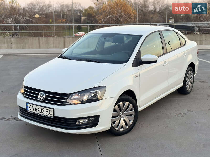 Седан Volkswagen Polo 2017 в Киеве