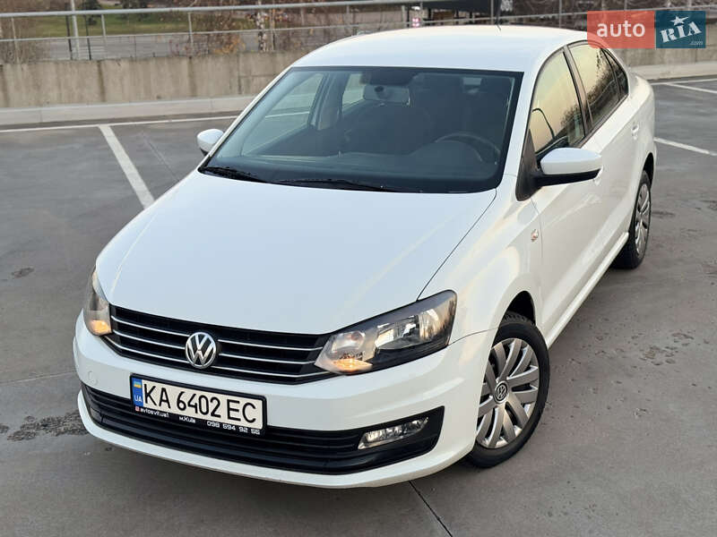 Седан Volkswagen Polo 2017 в Киеве