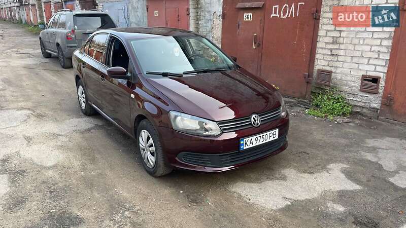 Седан Volkswagen Polo 2012 в Киеве