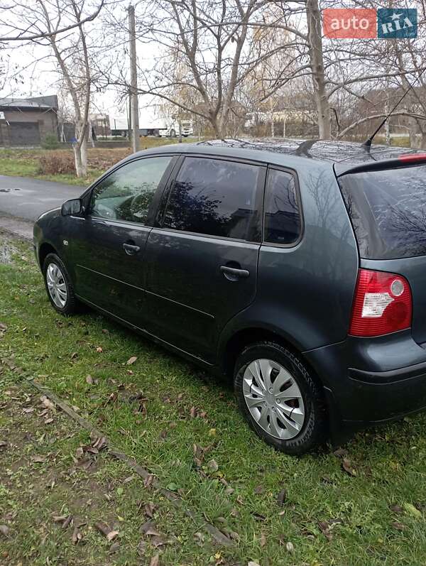 Хэтчбек Volkswagen Polo 2003 в Ужгороде
