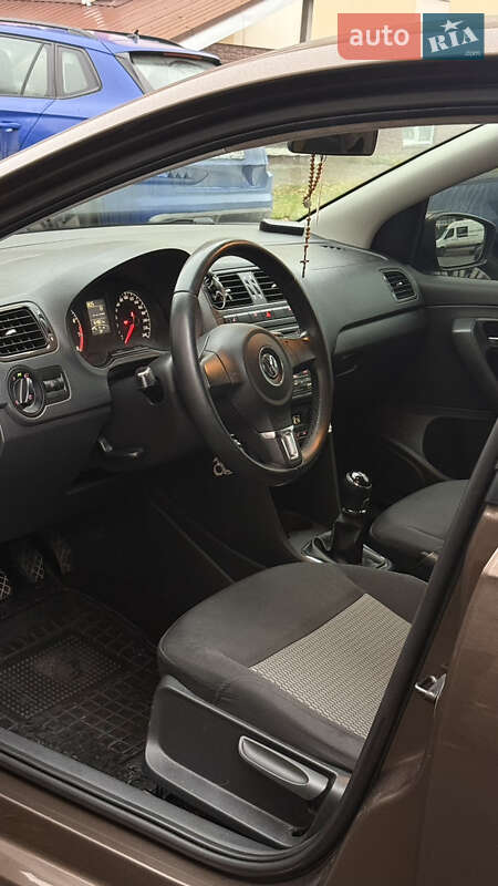 Седан Volkswagen Polo 2014 в Киеве