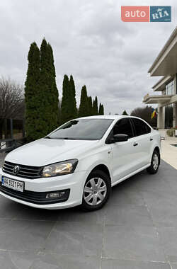 Седан Volkswagen Polo 2016 в Києві