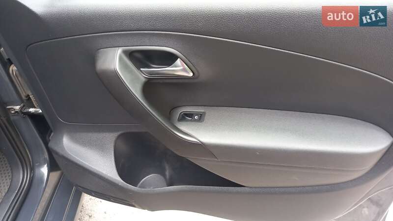 Седан Volkswagen Polo 2012 в Золотоноші